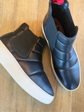 Rollie Nation lightweight padded Chelsea Boots